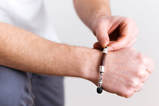 Narukvica vulkanski kamen