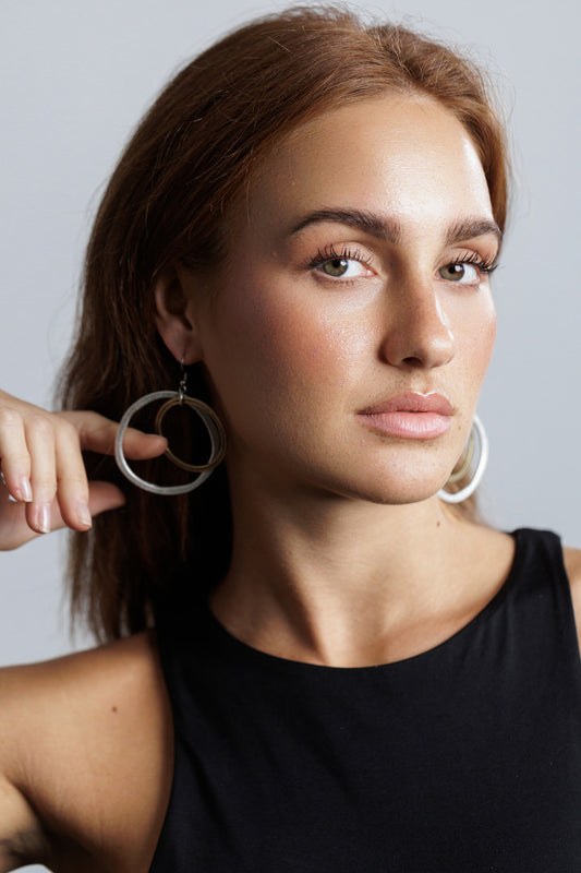 Earrings metal alloy