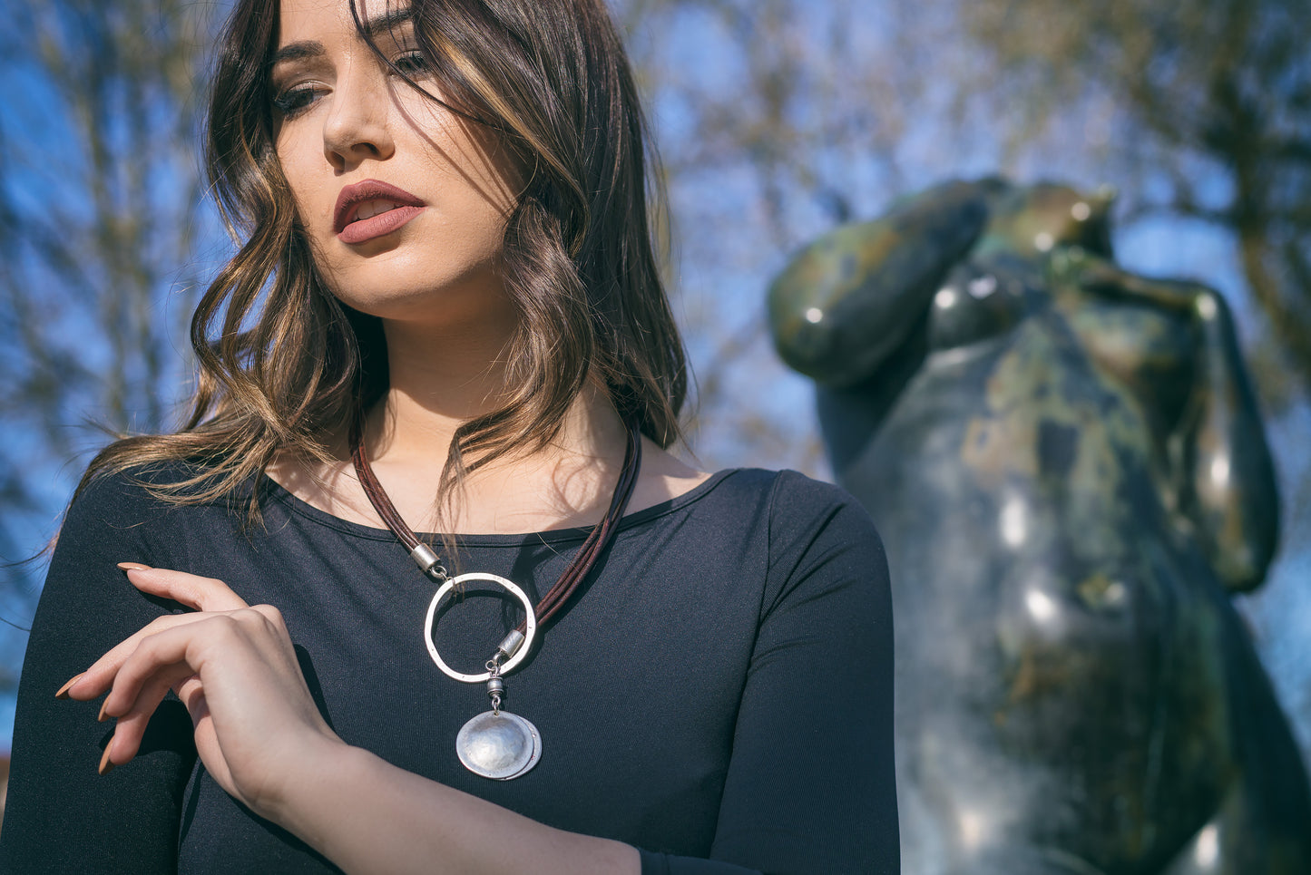 Necklace leather “Go through”