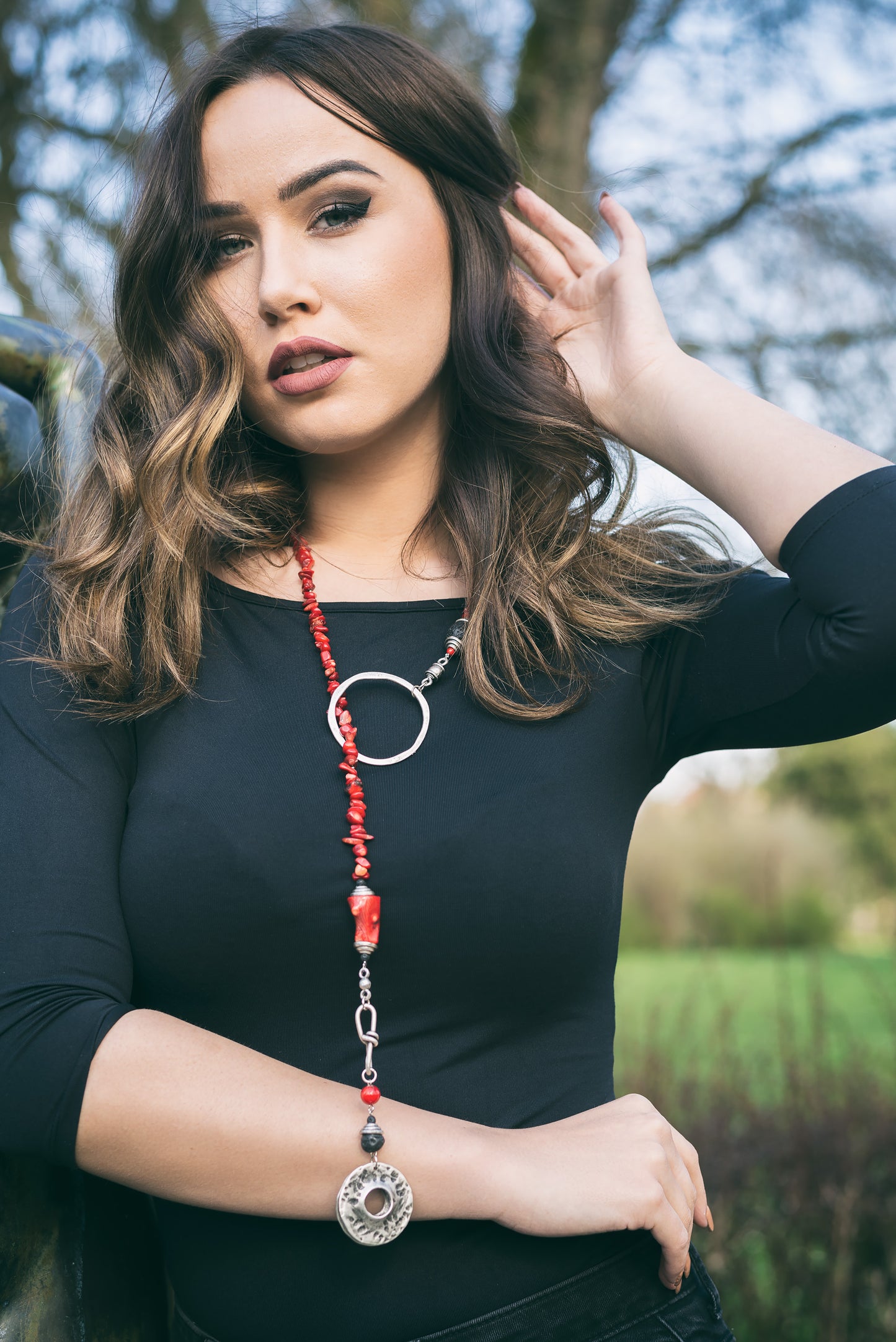 Necklace coral “Go through”