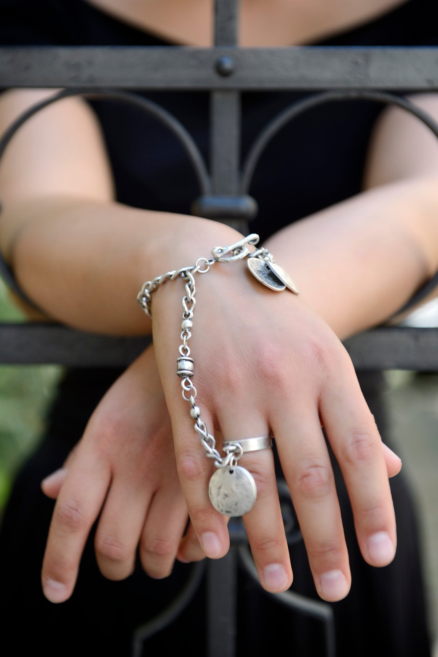 Bracelet with finger ring